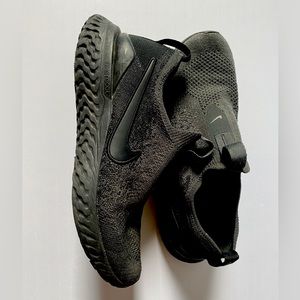 Black Nike epic react. Still lots of life.